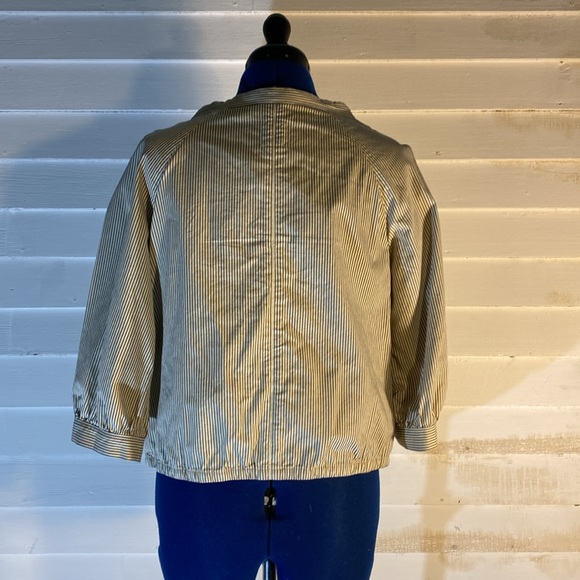 GAP Jacket - Picture 2 of 6